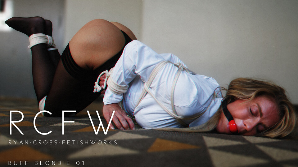 Buff Blondie 01 - First Impressions [4k]